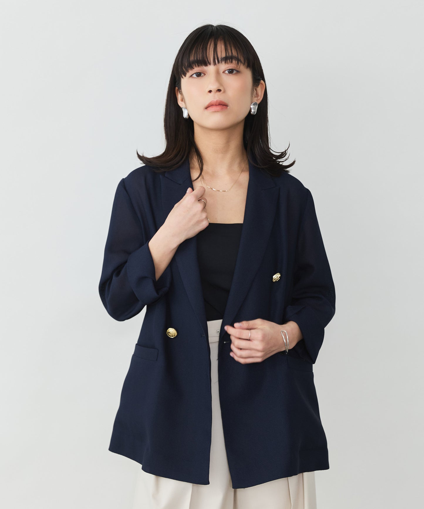 ゴールドボタンメッシュジャケット