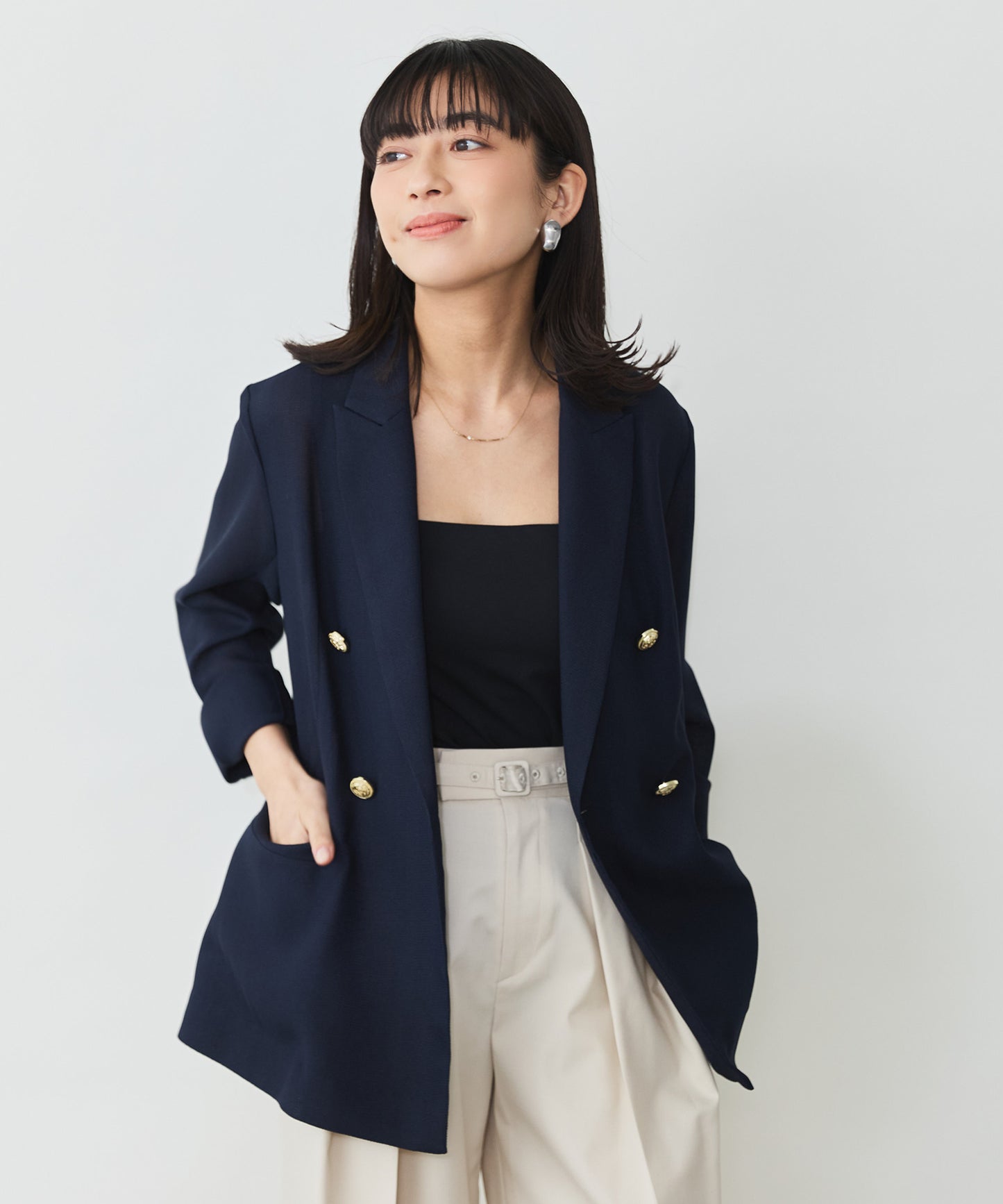 ゴールドボタンメッシュジャケット