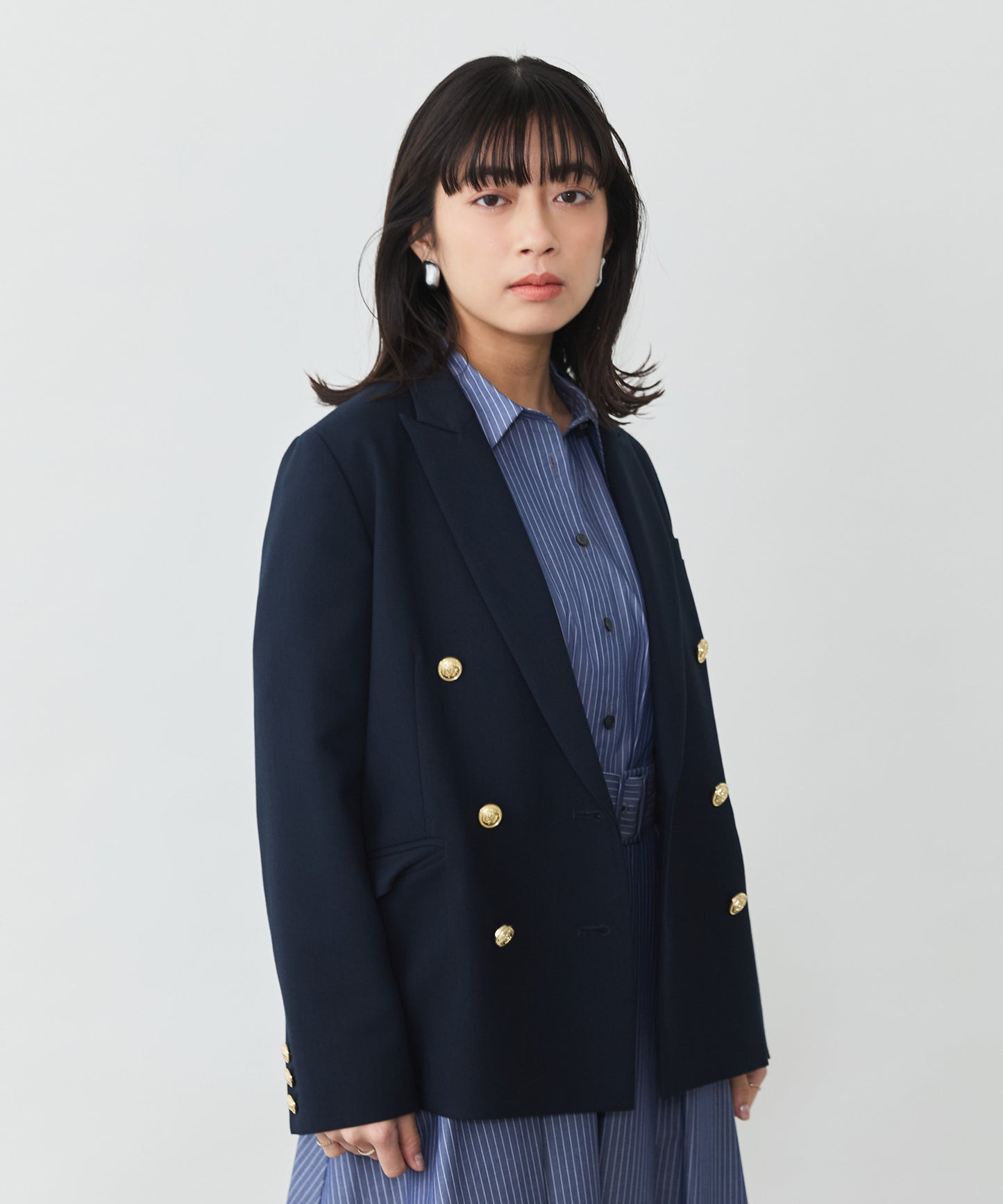 ゴールドボタンメッシュジャケット