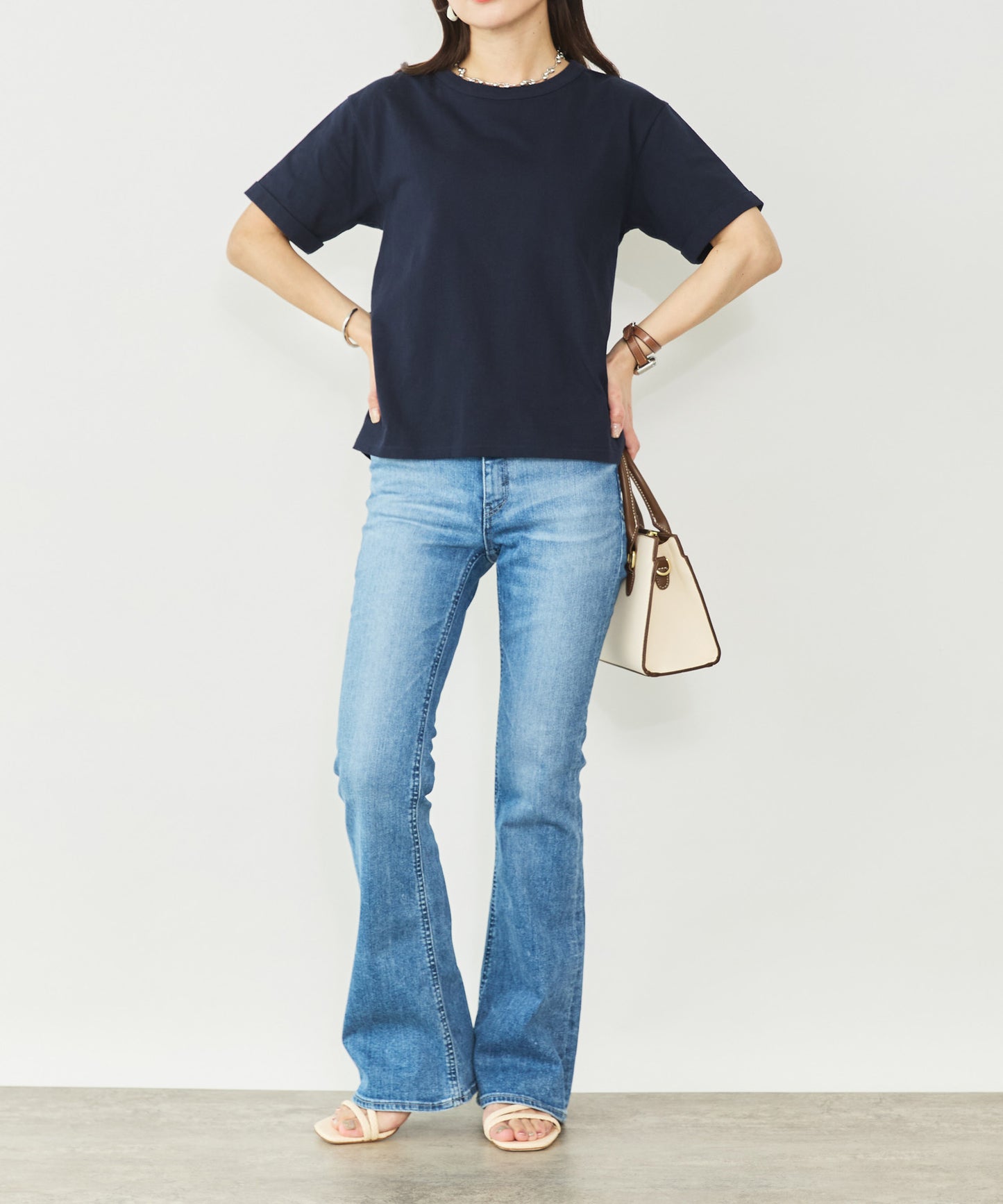 バックデザインTシャツ