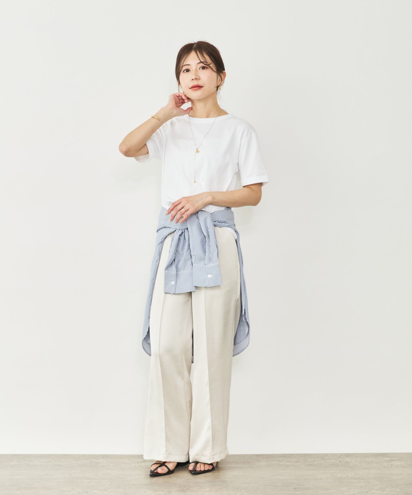 バックデザインTシャツ