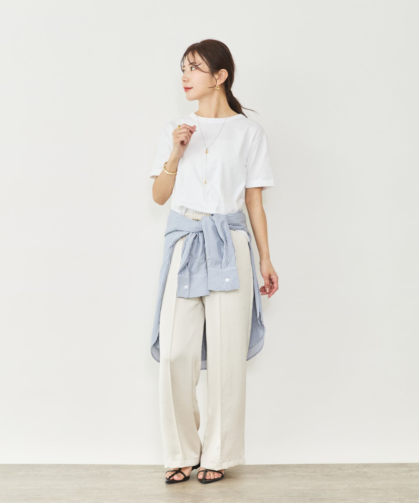バックデザインTシャツ