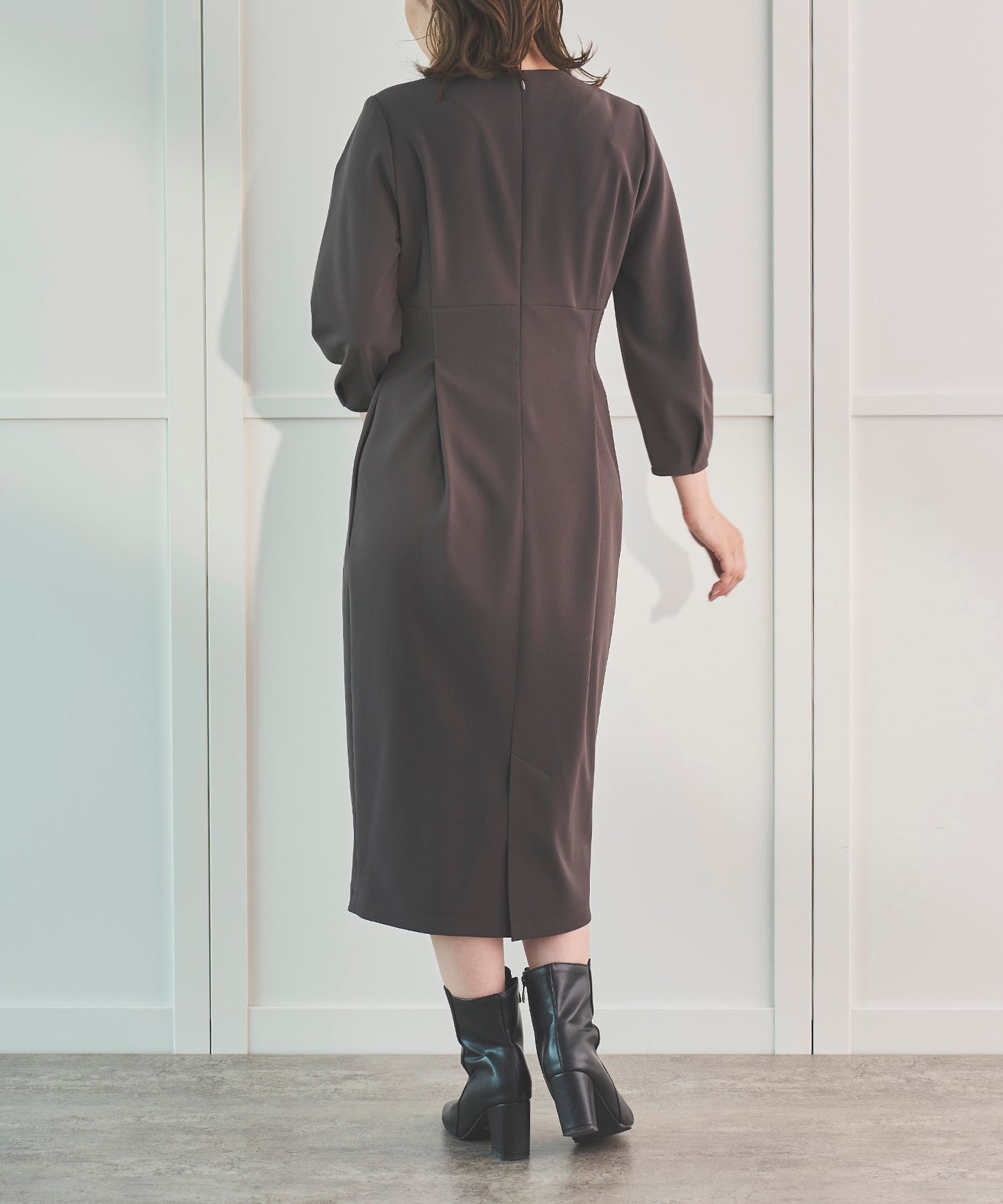 《予約商品 8/20 13:00まで10％OFF》ダブルクロス コクーンワンピース