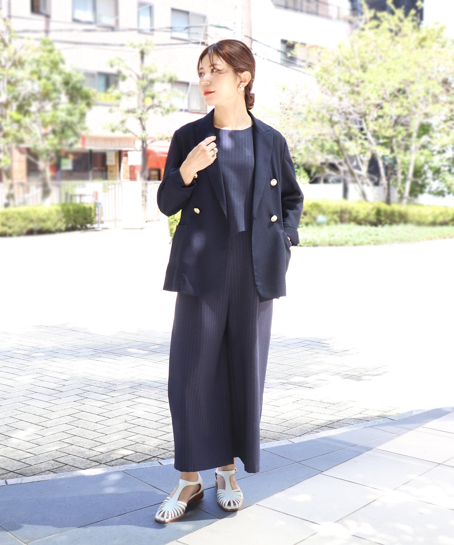 ゴールドボタンメッシュジャケット