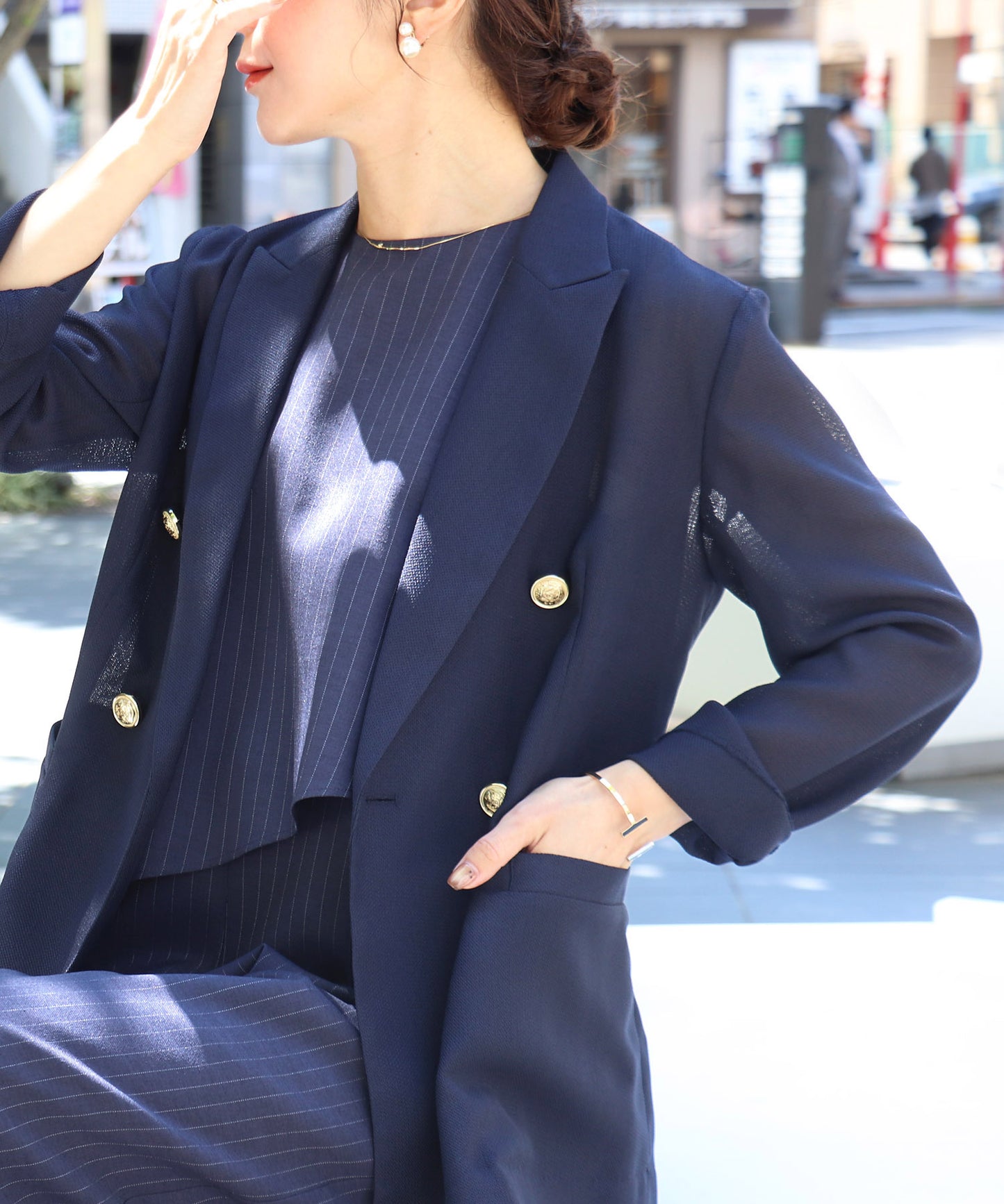 ゴールドボタンメッシュジャケット