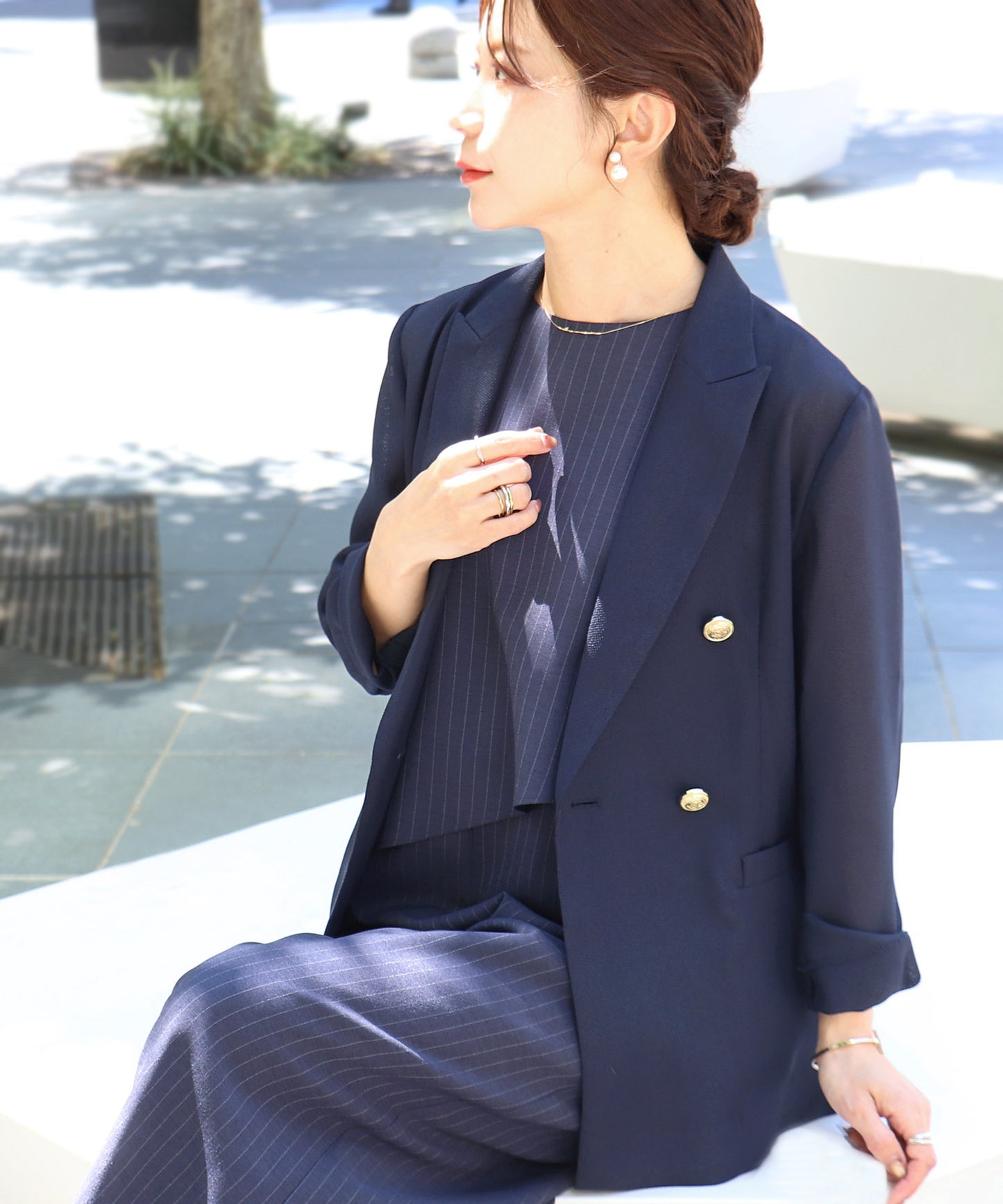 ゴールドボタンメッシュジャケット