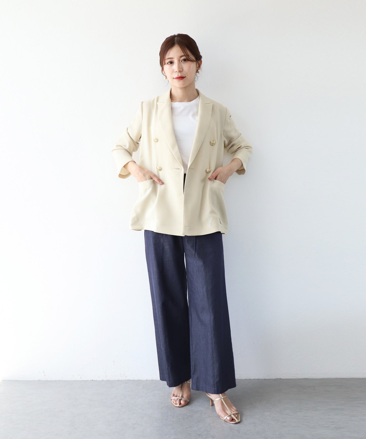 ゴールドボタンメッシュジャケット