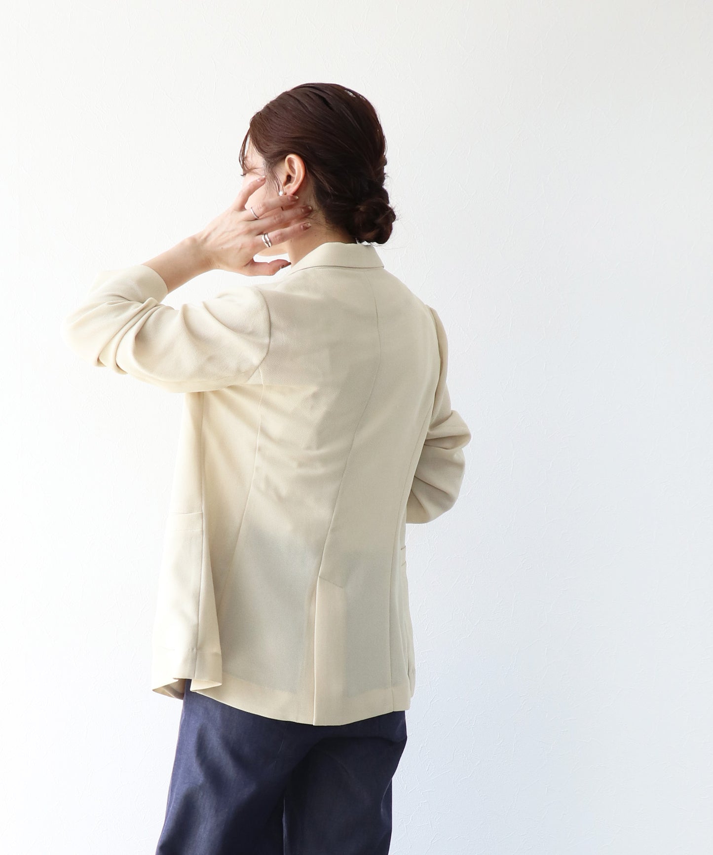 ゴールドボタンメッシュジャケット