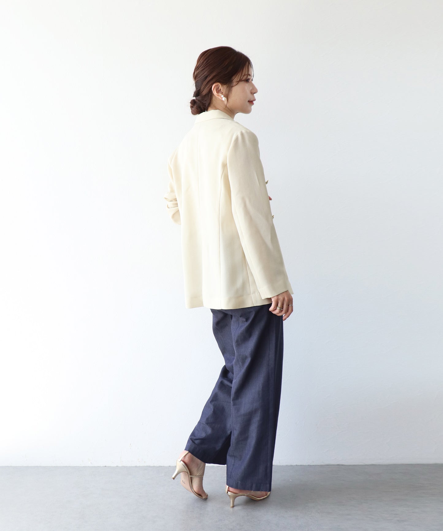 ゴールドボタンメッシュジャケット