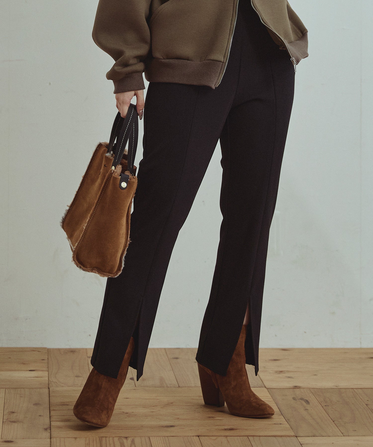 【saguradafamilia】スリットフィットパンツ　Mサイズブラウン スリットあきパンツ – Sirin Online Store